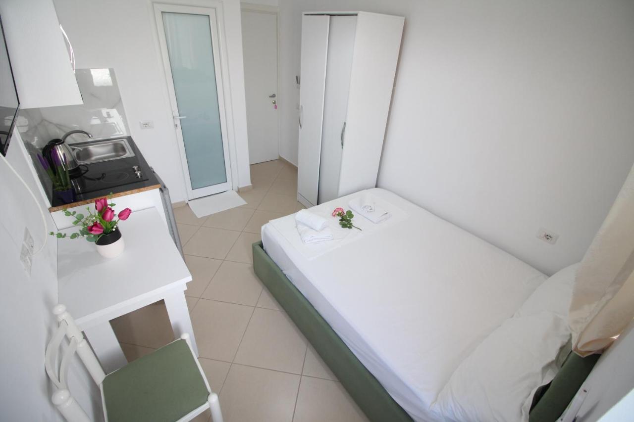 Emerald Inn Ksamil Dış mekan fotoğraf